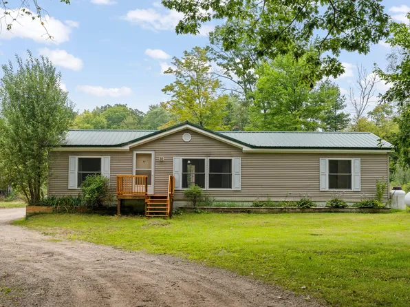 688 N Cottonwood Ave, White Cloud, MI 49349