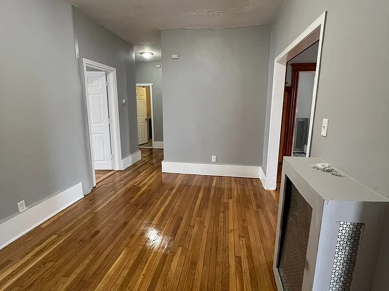 30 Courtland Rd — Photo 9