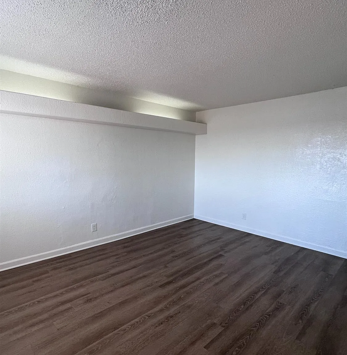 2 bed, 2970 sqft, $1,250 — Photo 3