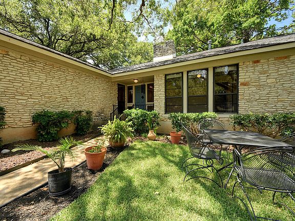 2nd image of 4104 Cordova Dr