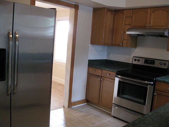5th image of 18 Alden Ave