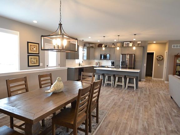 4th image of 2807 Weatherstone Dr