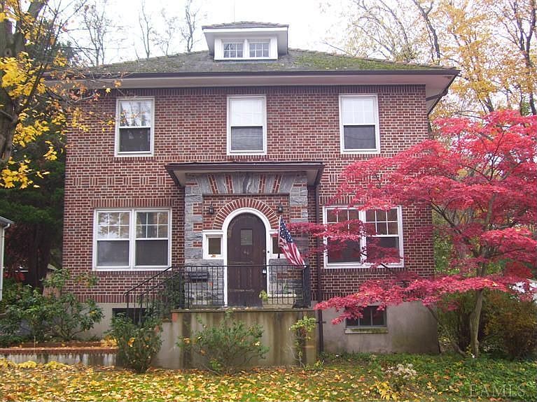 1st image of 66 Paulding Ave