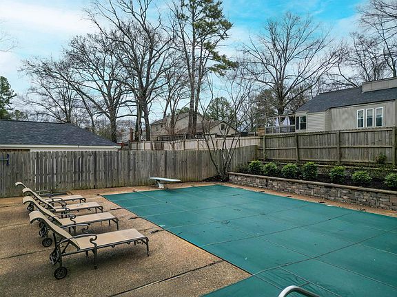 3rd image of 2018 Woodgate Dr