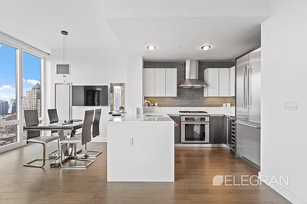 Rented by (Legacy) Elegran | media 6