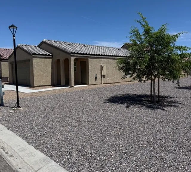 2414 Village Dr — Photo 3