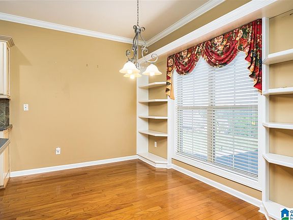 4th image of 4999 Joab Cir