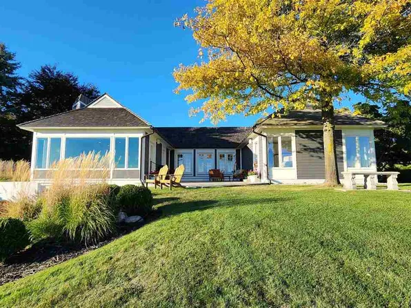 5635 Weatherly, Harbor Springs, MI 49740