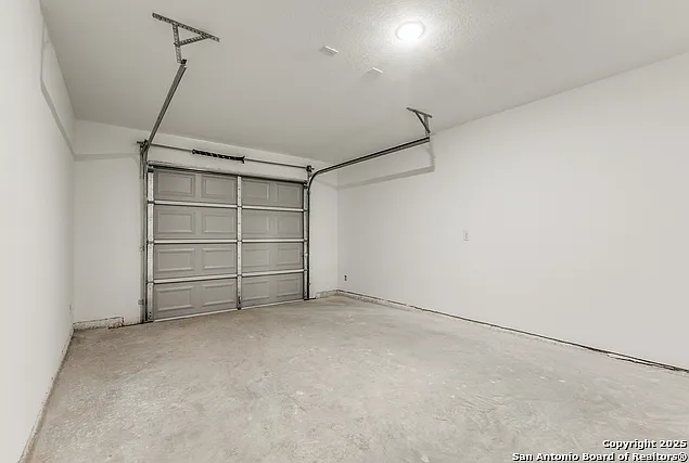 1835 W Poplar #402 — Photo 22
