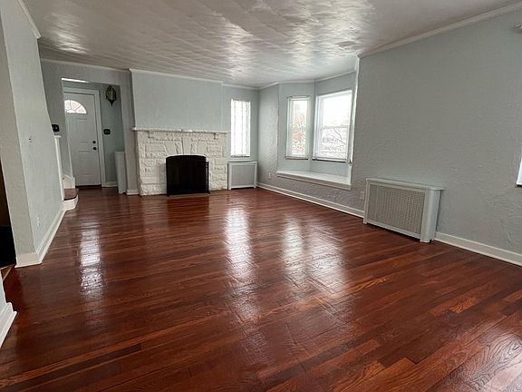 4th image of 2812 Pioneer Ave
