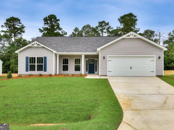 130 Foxridge Ct, Metter, GA 30439
