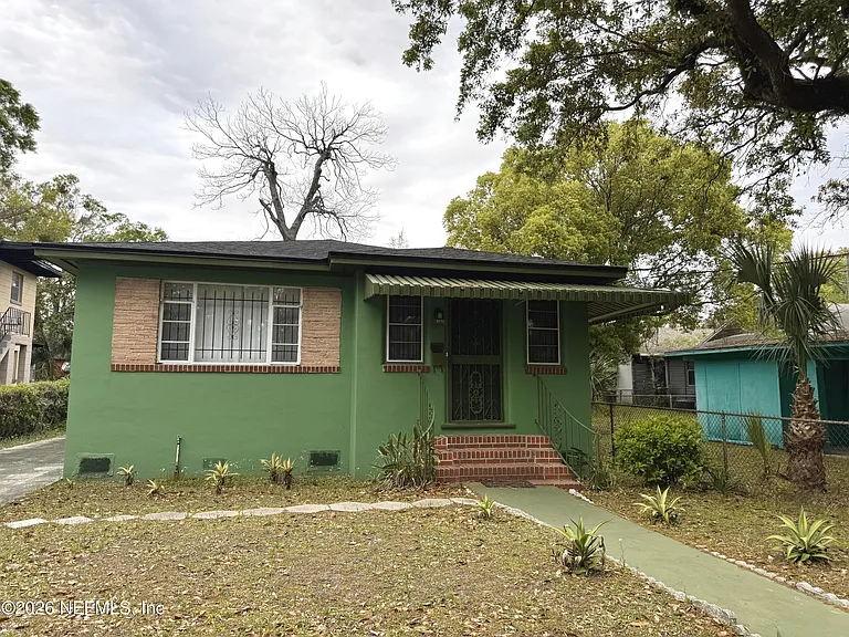 1071 Reiman St — Photo 1