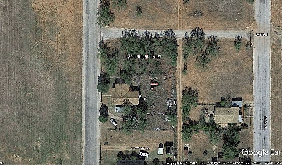 1st image of 801 Robert Lee St