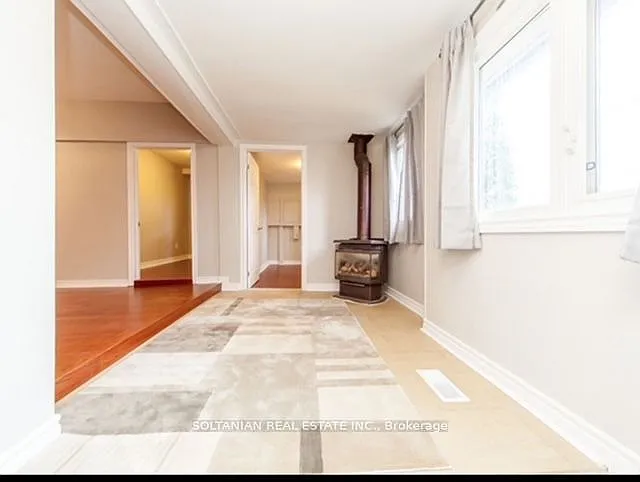4 bed, $2,700 — Photo 2