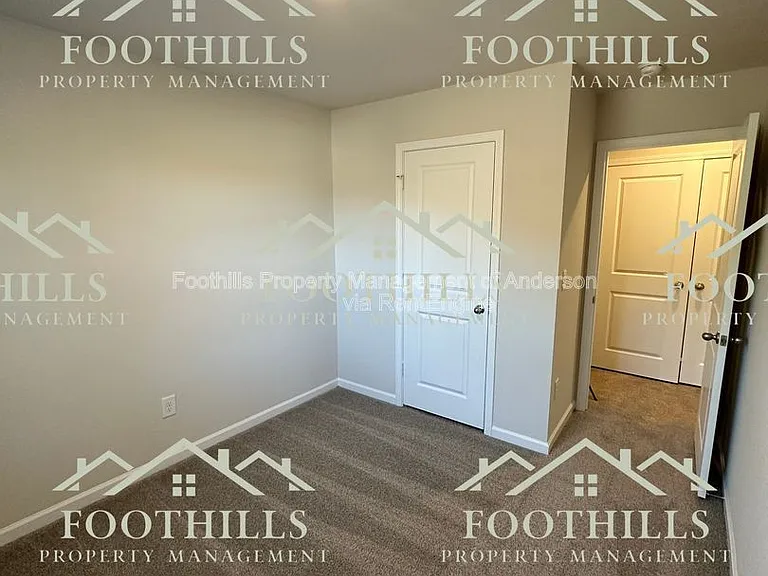 226 Islay Way — Photo 9