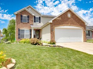 905 Sweet River Ct, Saint Paul, MO 63366