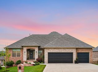 1632 W Gaslight Drive, Springfield, MO 65810