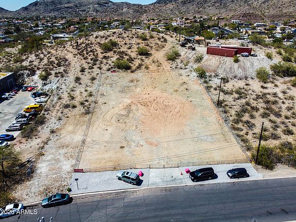 2nd image of 1542 E CHOLLA Street #25 17