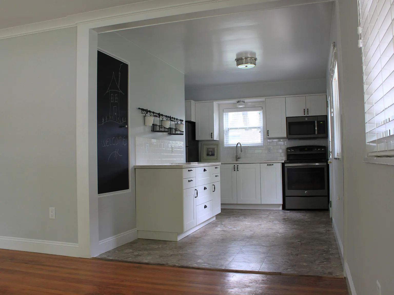 2 bed, 850 sqft, $2,095 — Photo 1