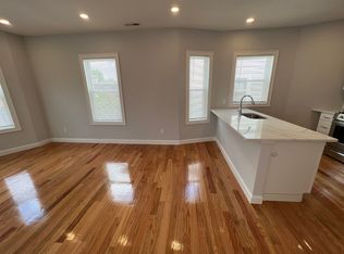 126 Cross St #3, Somerville, MA 02145