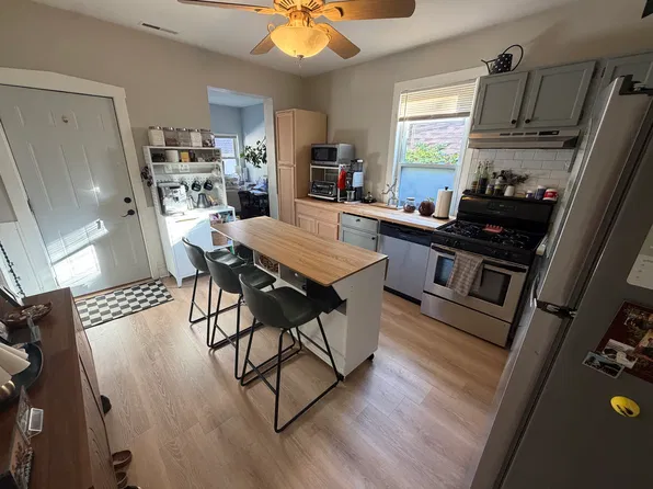 1837 W Dickens Ave #2R, Chicago, IL 60614