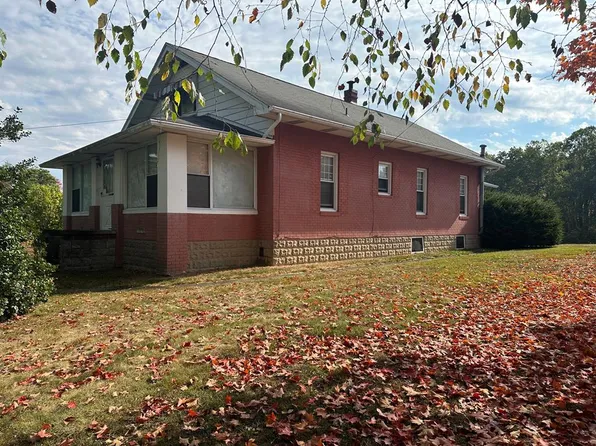 2202 Stanaford Rd, Beckley, WV 25801