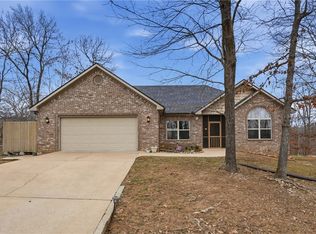 1 Darlington Cir, Bella Vista, AR 72714