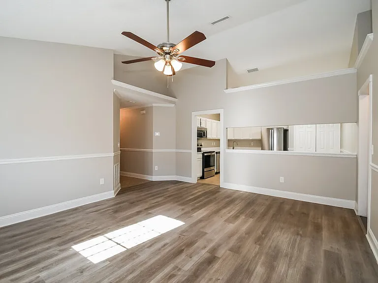 3083 Wavering Ln — Photo 5