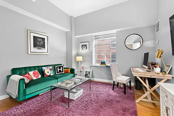 Sold by Compass | media 23