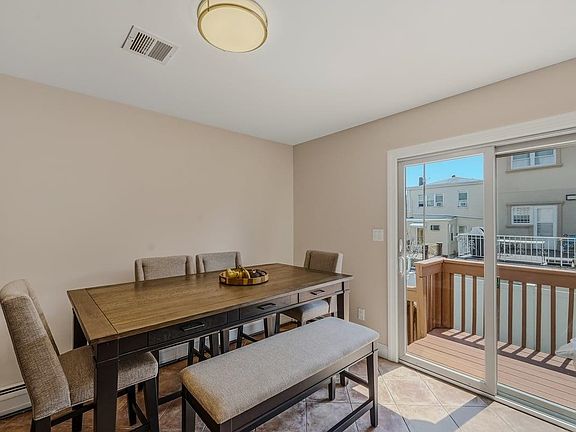 5th image of 310 6th St. #A