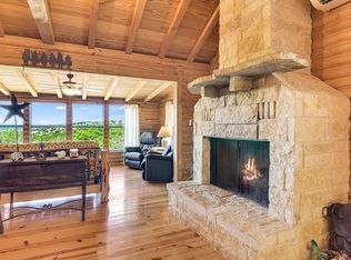 105 Hi Line Dr, Ingram, TX 78025