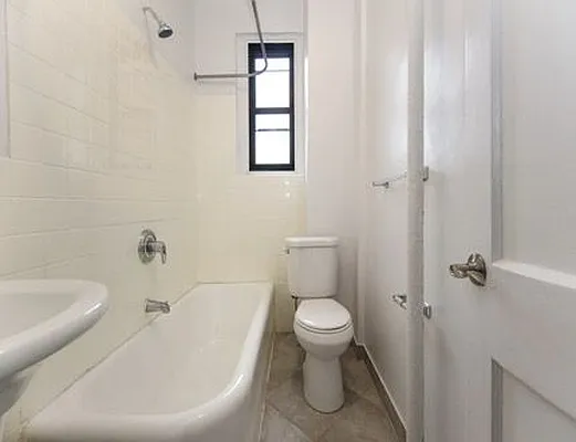 Rented by SW Queens Mezzanine | media 35