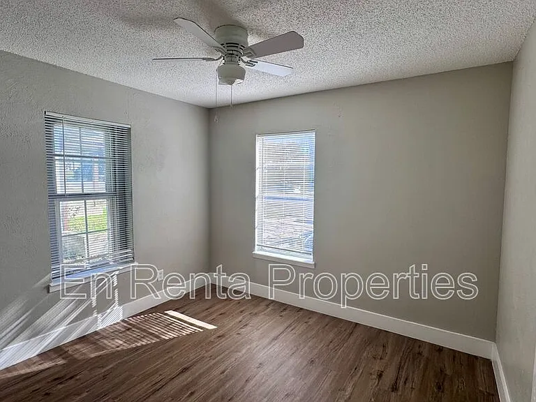 716 W Broadus Ave — Photo 8
