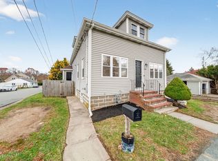 228 Dickinson St, Fall River, MA 02721
