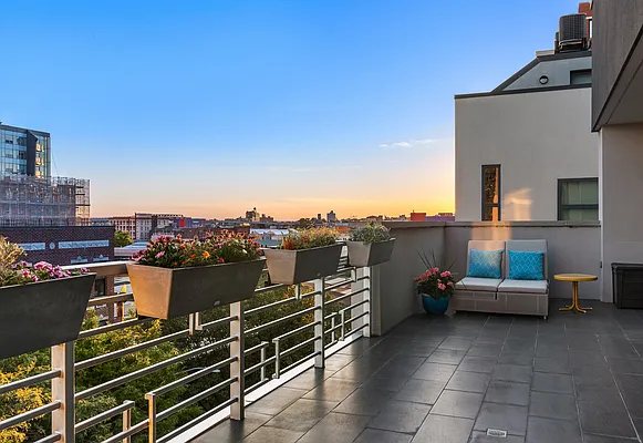 Sold by Douglas Elliman | media 37