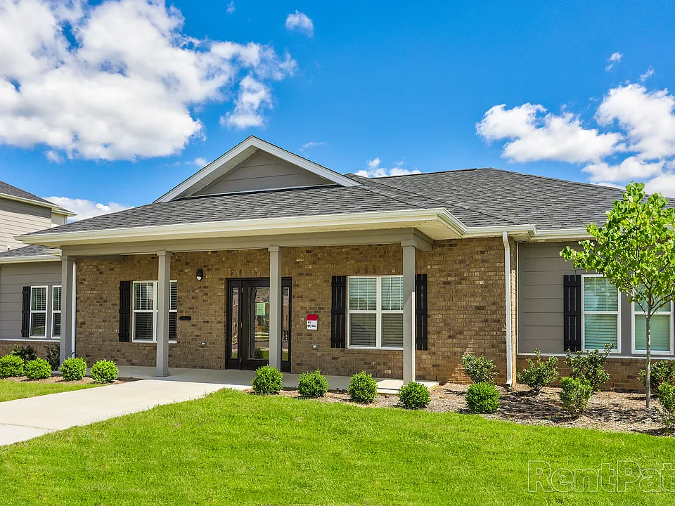 Foxhill Ridge Apartments