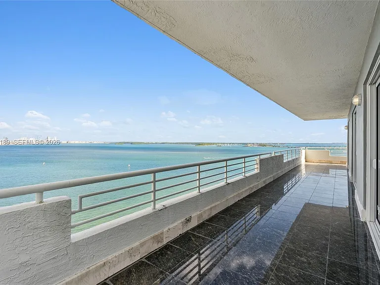 1402 Brickell Bay Dr #1601 — Photo 24