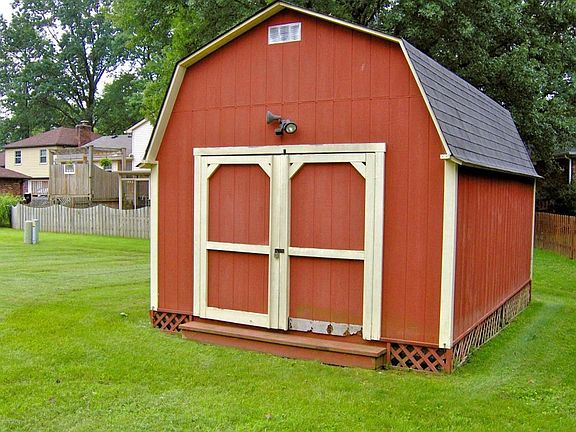 8702 Sonora Out Building