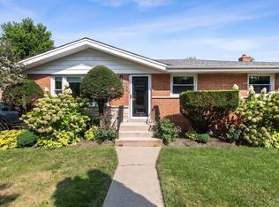 8315 Parkside Ave, Morton Grove, IL 60053