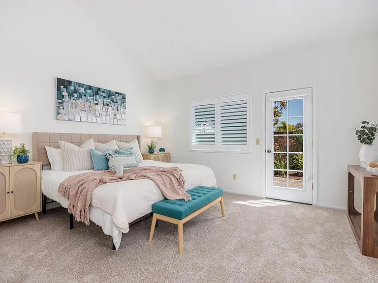 1713 W Country Club Ln W — Photo 16