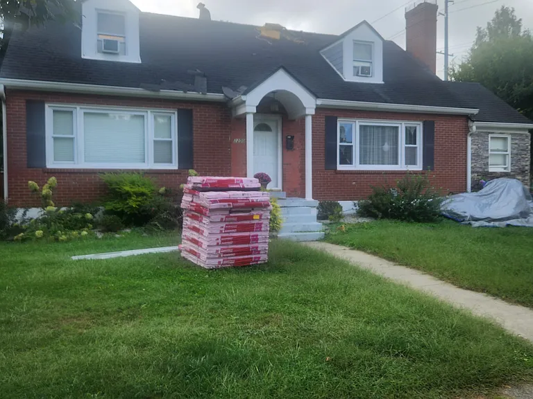 2000 Emerson Ave — Photo 1