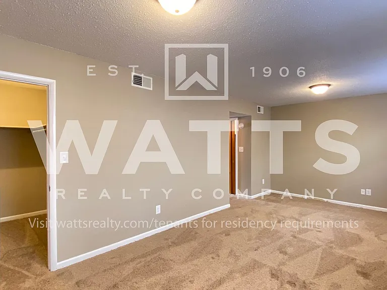Club View Apartments — Photo 45