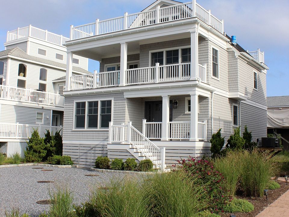 1st image of 13 Dune Ln