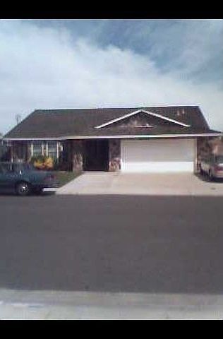 2nd image of 833 Rockford Way