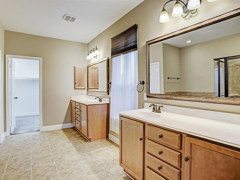 11022 Avery Oaks Ln — Photo 4