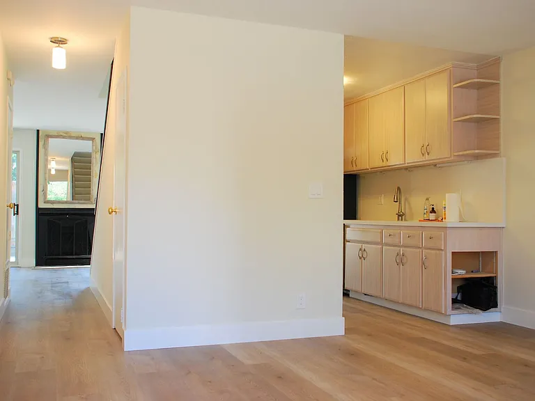 71 Prince Royal Dr — Photo 3