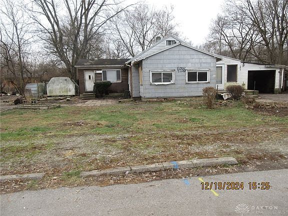 3rd image of 4936 Blueberry Ave