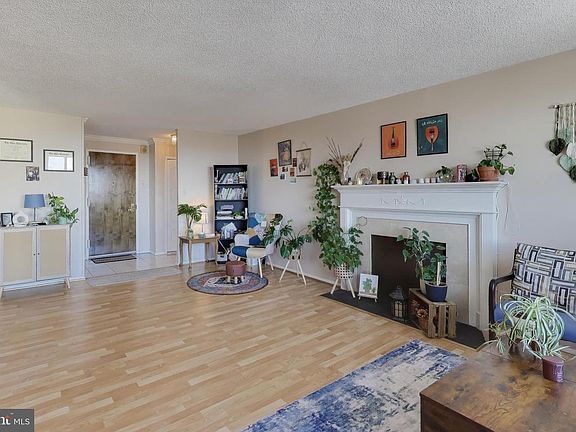 5th image of 5225 Pooks Hill Rd APT 1319S