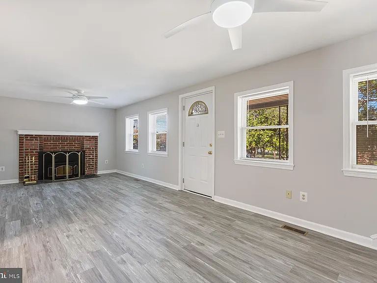 6903 Friendship Rd — Photo 5