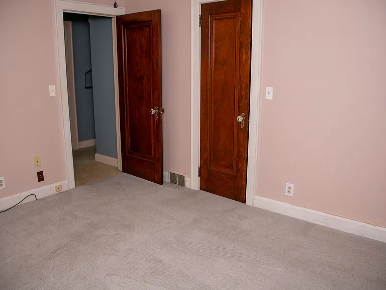 2011 Rowland Ave NE — Photo 11